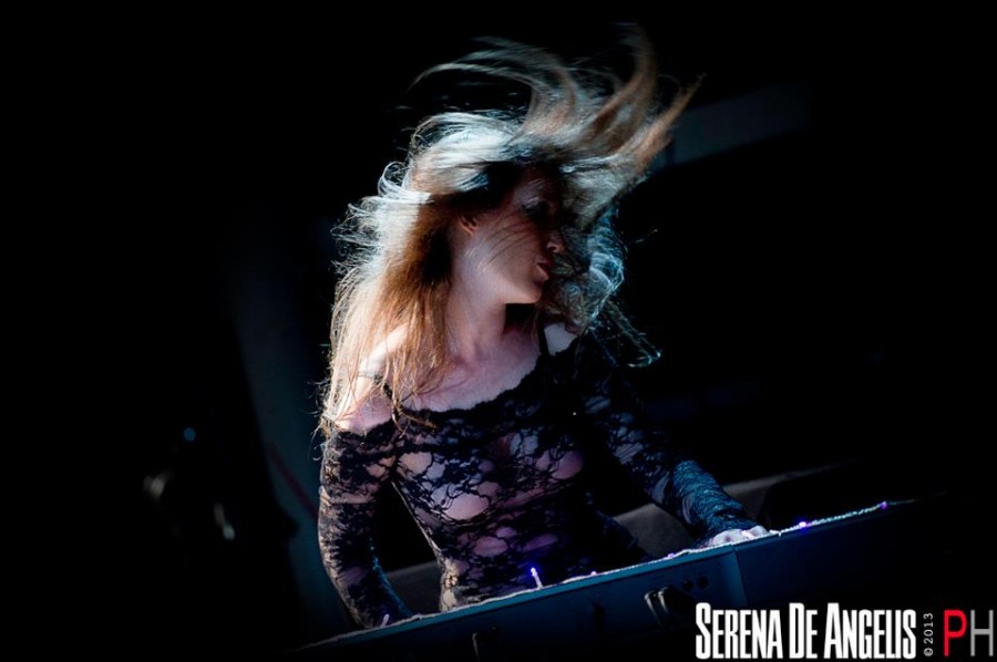 306110_381907815249699_2075327238_n